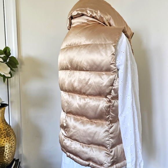 Women’s Talbots Duck Down Feather Vest Gold In Color Zip Up ,Pockets, Medium - Picture 3 of 13